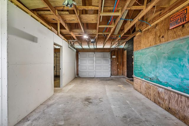 5709 Maco Street, Galveston, TX 77551
