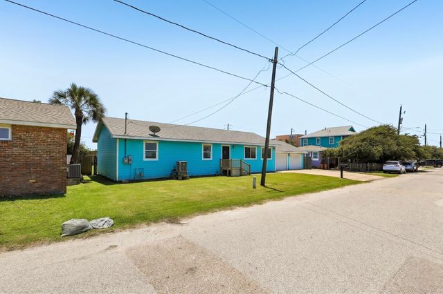 5709 Maco Street, Galveston, TX 77551