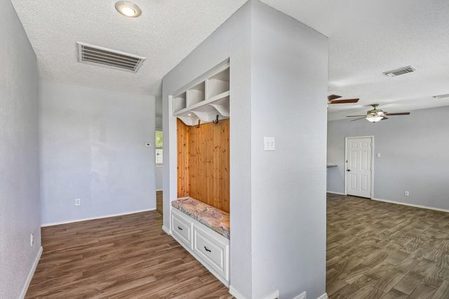 5709 Maco Street, Galveston, TX 77551