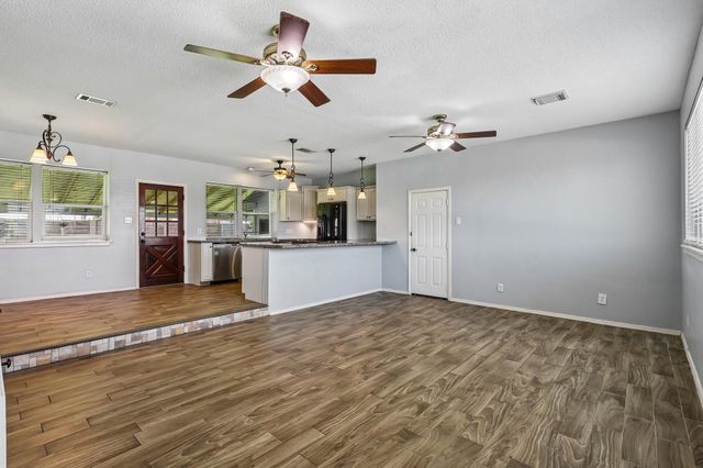 5709 Maco Street, Galveston, TX 77551