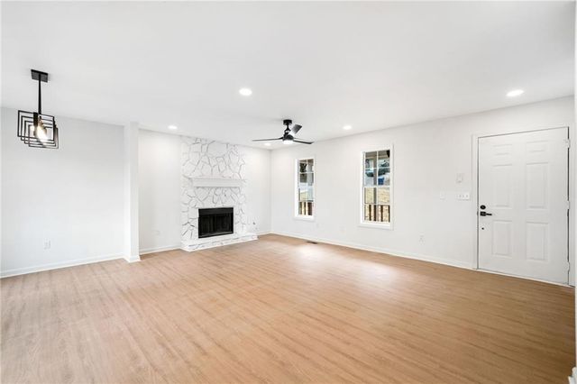 109 Brookside Court, Dallas, GA 30132