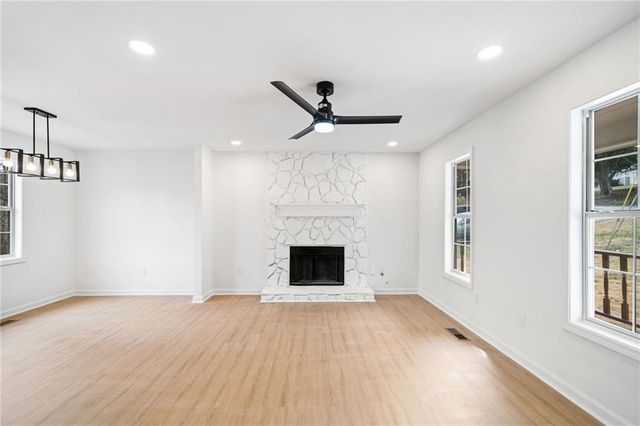 109 Brookside Court, Dallas, GA 30132