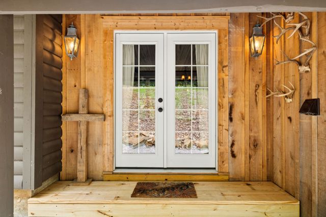 228 Rack Rd, Bon Aqua, TN 37025