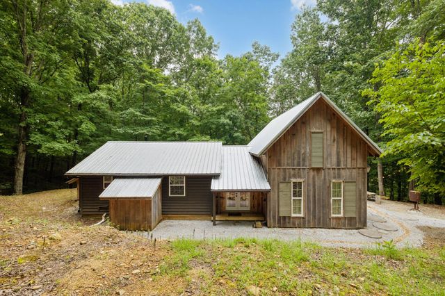 228 Rack Rd, Bon Aqua, TN 37025