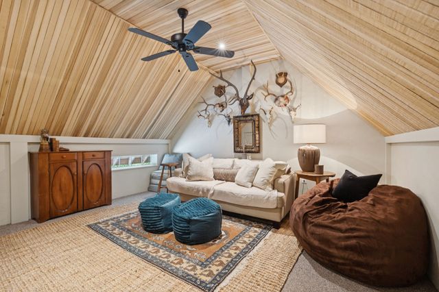 228 Rack Rd, Bon Aqua, TN 37025