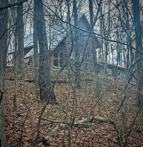 228 Rack Rd, Bon Aqua, TN 37025