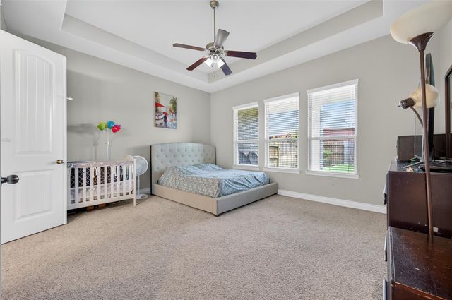4947 Thunder Creek Ln, Sugar Land, TX 77479