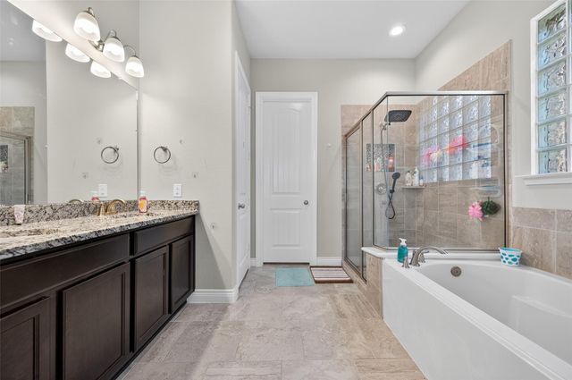 4947 Thunder Creek Ln, Sugar Land, TX 77479