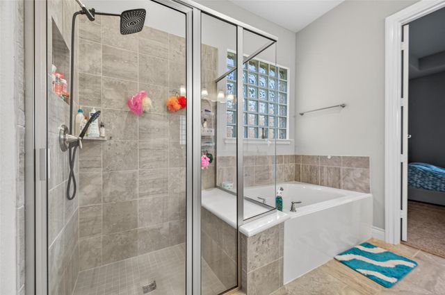 4947 Thunder Creek Ln, Sugar Land, TX 77479
