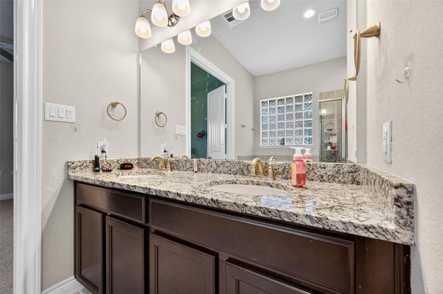 4947 Thunder Creek Ln, Sugar Land, TX 77479