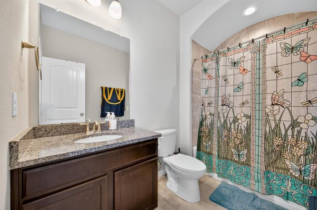 4947 Thunder Creek Ln, Sugar Land, TX 77479