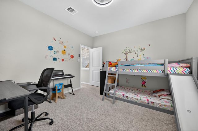 4947 Thunder Creek Ln, Sugar Land, TX 77479