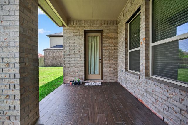 4947 Thunder Creek Ln, Sugar Land, TX 77479