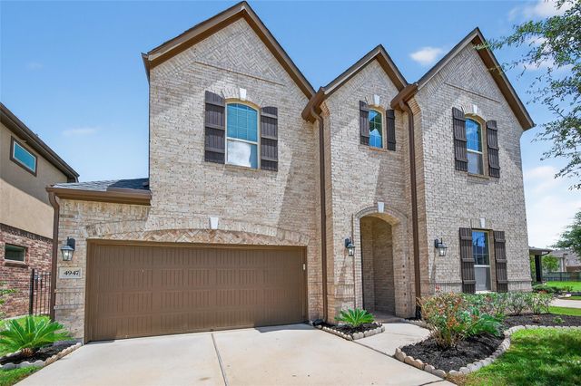 4947 Thunder Creek Ln, Sugar Land, TX 77479