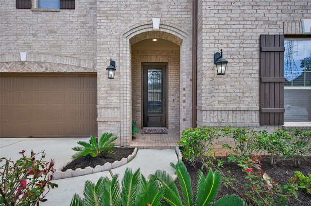 4947 Thunder Creek Ln, Sugar Land, TX 77479