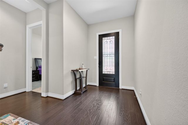 4947 Thunder Creek Ln, Sugar Land, TX 77479
