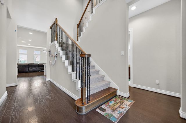 4947 Thunder Creek Ln, Sugar Land, TX 77479