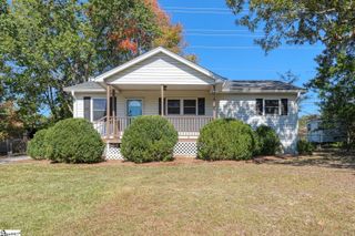 22 Maywood Drive, Taylors, SC 29687