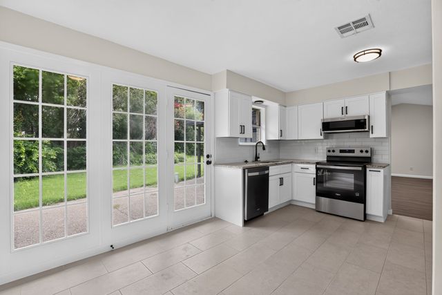 4348 Selkirk Drive W, Fort Worth, TX 76109