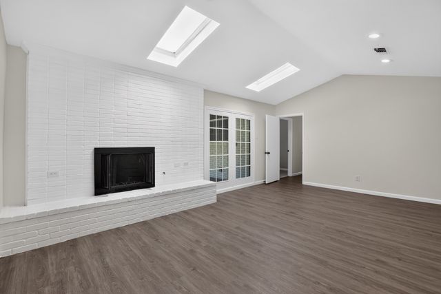 4348 Selkirk Drive W, Fort Worth, TX 76109