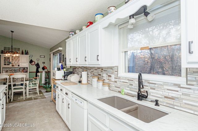 11421 VALLEY VIEW COURT, Holts Summit, MO 65043