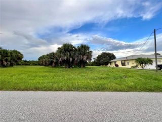 172 TOURNAMENT ROAD, Rotonda West, FL 33947