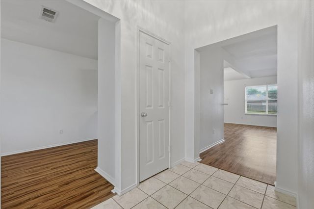 921 High Point Drive, Midlothian, TX 76065