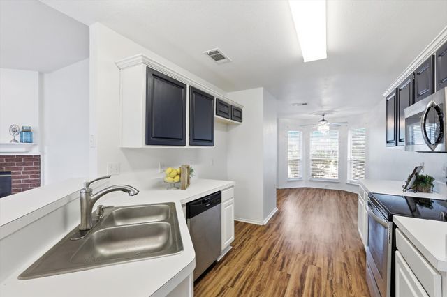 921 High Point Drive, Midlothian, TX 76065