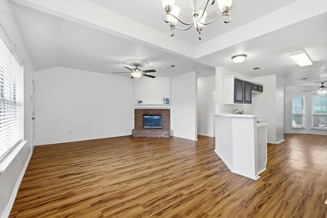 921 High Point Drive, Midlothian, TX 76065