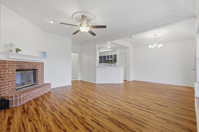 921 High Point Drive, Midlothian, TX 76065