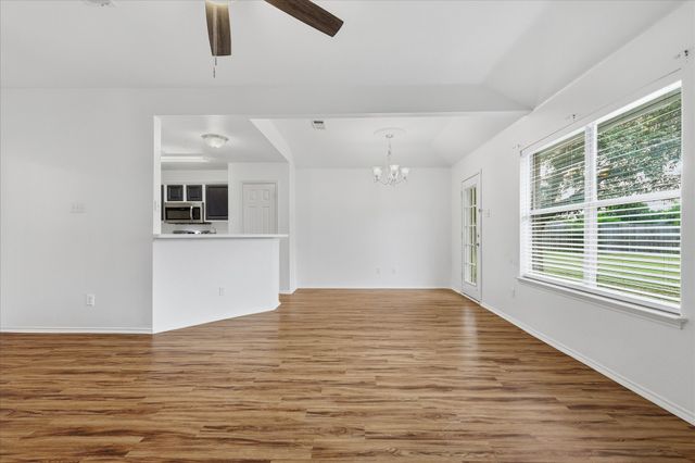 921 High Point Drive, Midlothian, TX 76065