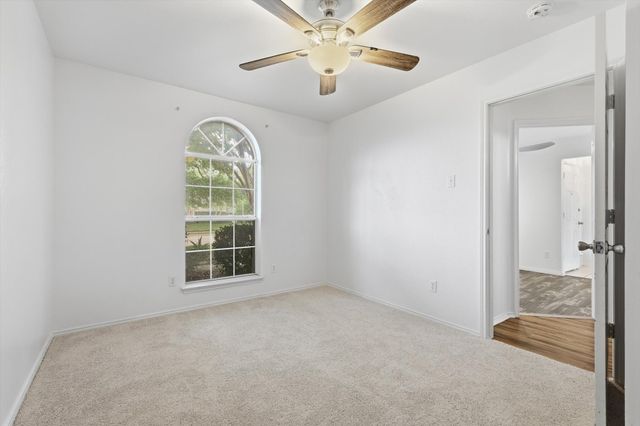 921 High Point Drive, Midlothian, TX 76065