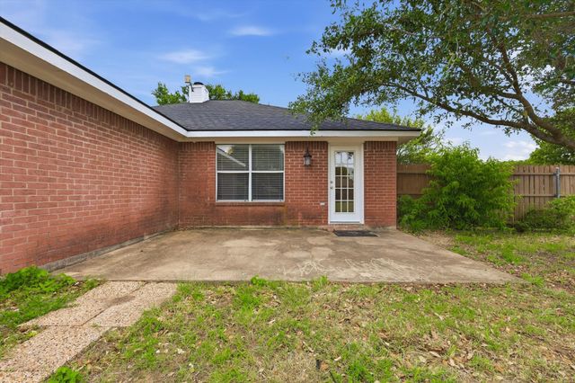 921 High Point Drive, Midlothian, TX 76065