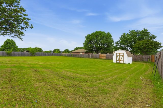 921 High Point Drive, Midlothian, TX 76065
