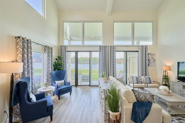 73 April Point Drive S, Montgomery, TX 77356