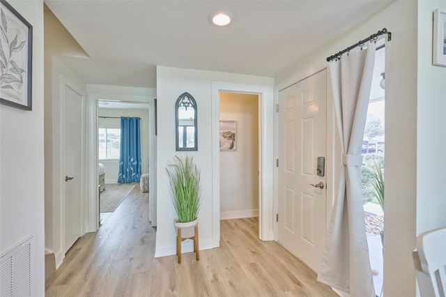 73 April Point Drive S, Montgomery, TX 77356