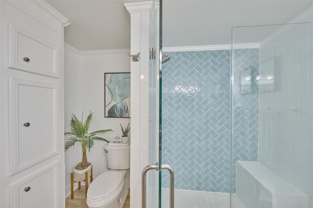 73 April Point Drive S, Montgomery, TX 77356