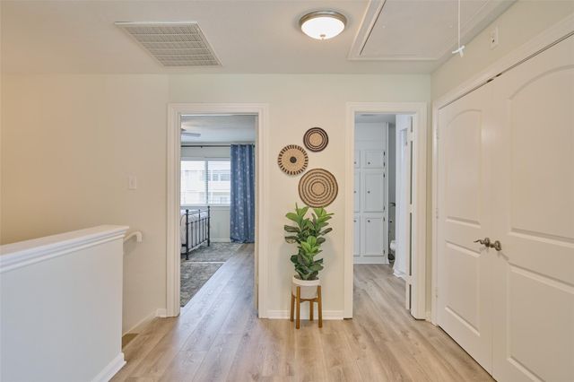 73 April Point Drive S, Montgomery, TX 77356