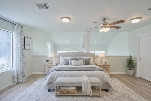 73 April Point Drive S, Montgomery, TX 77356