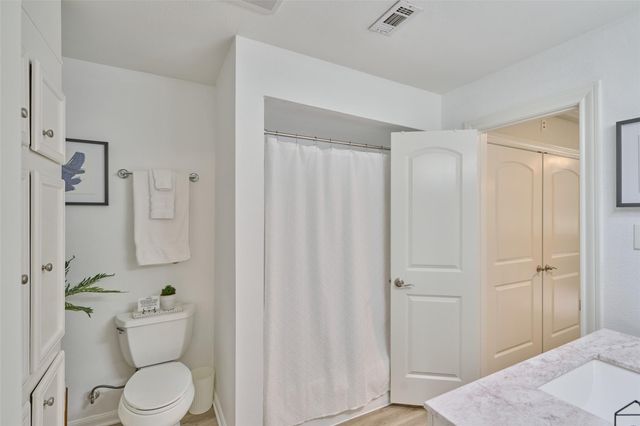 73 April Point Drive S, Montgomery, TX 77356