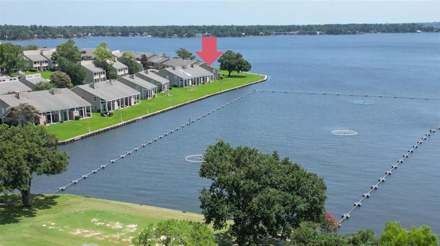 73 April Point Drive S, Montgomery, TX 77356