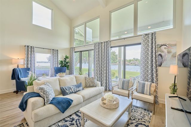 73 April Point Drive S, Montgomery, TX 77356