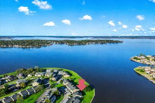 73 April Point Drive S, Montgomery, TX 77356