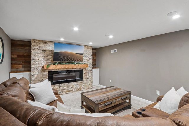 5594 Lavin Way, Waunakee, WI 53597
