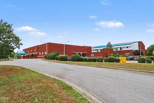 2032 Weaverline Drive, Fuquay Varina, NC 27526