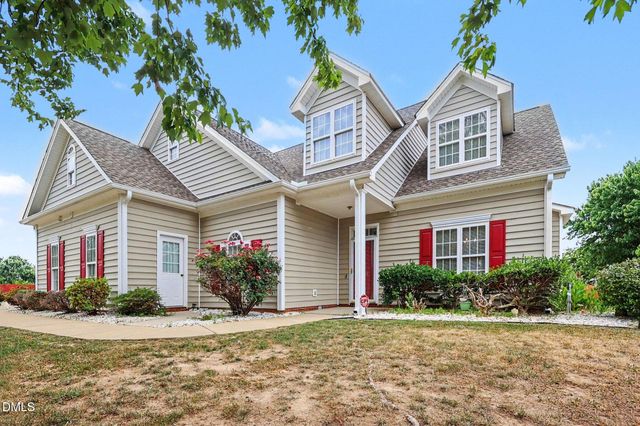 2032 Weaverline Drive, Fuquay Varina, NC 27526