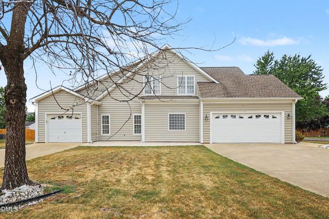 2032 Weaverline Drive, Fuquay Varina, NC 27526
