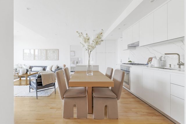 346 Congress St 703, Boston, MA 02210