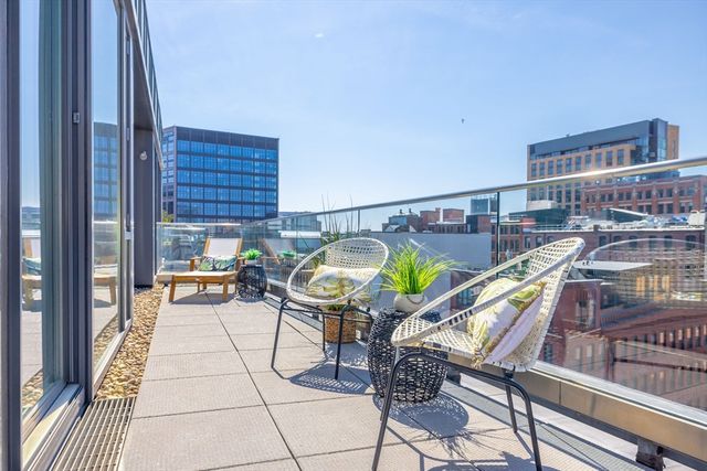 346 Congress St 703, Boston, MA 02210