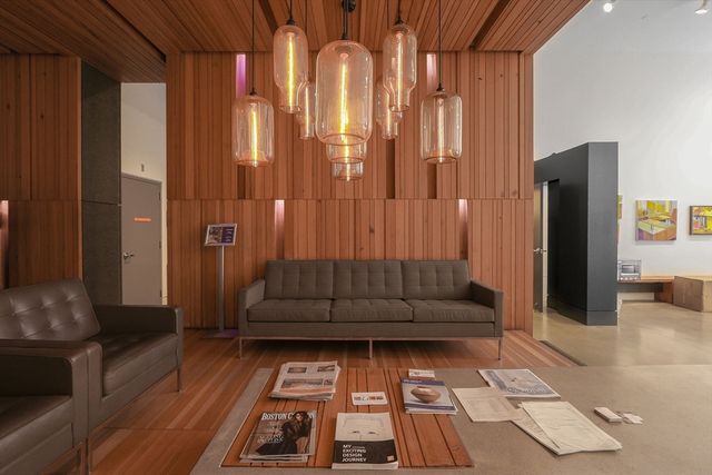 346 Congress St 703, Boston, MA 02210